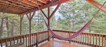 Woodland Cabin in Lake Arrowhead: W/Two decks