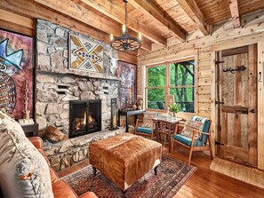 Interior - The Treehouse at Cataloochee - Luxury, Mountain Experience at 4,900ft! HOT TUB!! (Maggie Valley)
