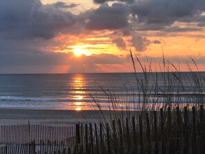 Beach nearby, sun-loungers, beach towels