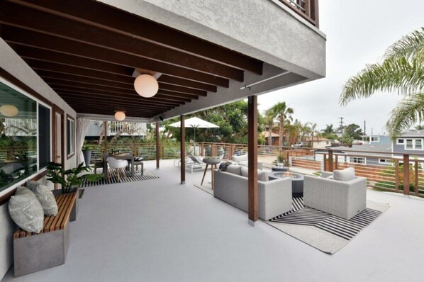 Villa | Balcony