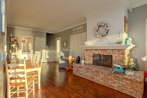 TV, fireplace, books, stereo