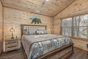 3 bedrooms, iron/ironing board, travel cot, free WiFi