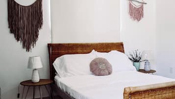 3 Schlafzimmer, Schreibtisch, Bügeleisen/Bügelbrett, Reisekinderbett