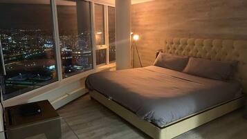 3 bedrooms, in-room safe, iron/ironing board, travel crib