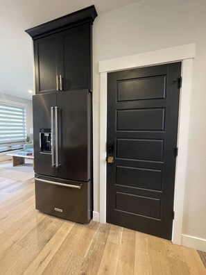 2 bedrooms, iron/ironing board, travel cot, WiFi