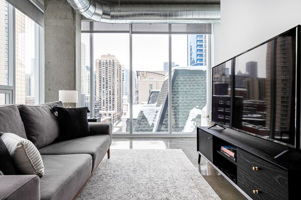 Télévision, chaßne hi-fi, espaces bureaux