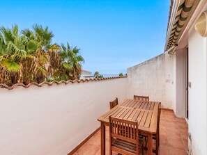 Outdoor dining - Appartement avec Accès Direct à la Plage (San-Nicolao)