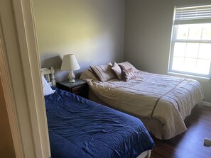 3 bedrooms, bed sheets