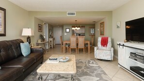 TV - Luxury Contemporary Style Apartment on The Anchorage, Siesta Key Apartment 1001 (Siesta Key)