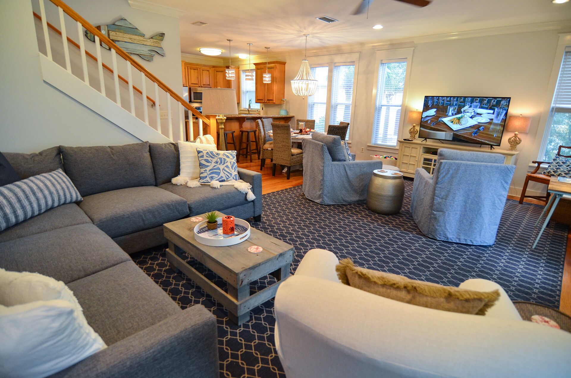 Pet-Friendly Beach House: Sleeps 14 – Perfect for Large Groups! 4 Bikes Included