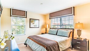 5 habitaciones, tabla de planchar con plancha, internet y ropa de cama
