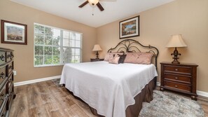 5 bedrooms, iron/ironing board, Internet, bed sheets