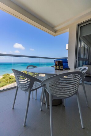 Outdoor dining - When the Ocean Is Your Backyard, 2BDR Condo (Eagle Beach)