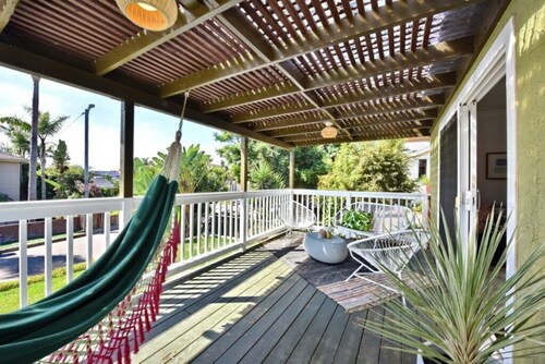 Cozy Cardiff-by-the-sea Ocean View Seacottage