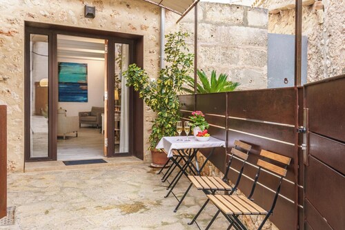 Holiday Home ‘Es Raco’ with Mountain View, Jacuzzi, Wi-Fi, Air Conditioning & Terraces