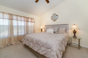 3 bedrooms, iron/ironing board, Internet, bed sheets