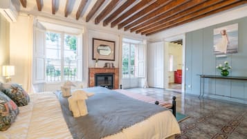 6 quartos, Wi-Fi de cortesia, roupa de cama