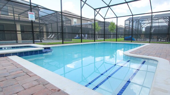 Beheizter Pool