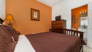3 bedrooms, iron/ironing board, Internet, bed sheets - Luxury Private Townhome with Pool on Windsor Hills Resort, Orlando Townhome 4950 (Orlando)