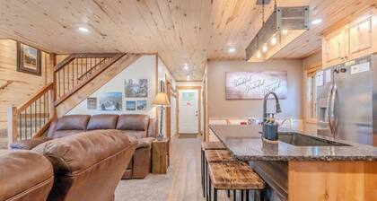 Cozy Cabin Nestled in the Pines