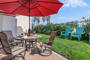 Outdoor dining - Beach Access in 14 Steps | Remodeled Condo with Private Patio (Carpinteria)