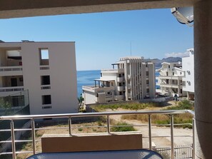 Terrace/patio - Adnan Apartments (Bar)