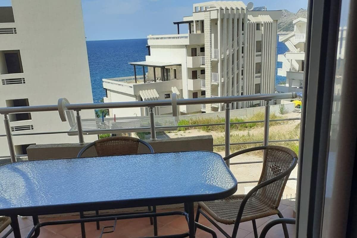 Căn hộ có tầm nhìn toàn cảnh | Hiên