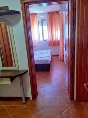 Panoramic Apartment - Adnan Apartments (Bar)
