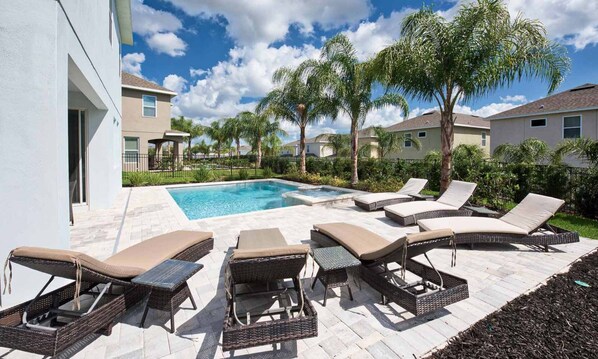 A heated pool - 5 Star Villa with Private Pool on Encore Resort, Orlando Villa 5416 (Orlando)
