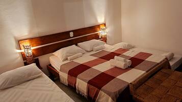 Habitación familiar | Wifi gratis y ropa de cama