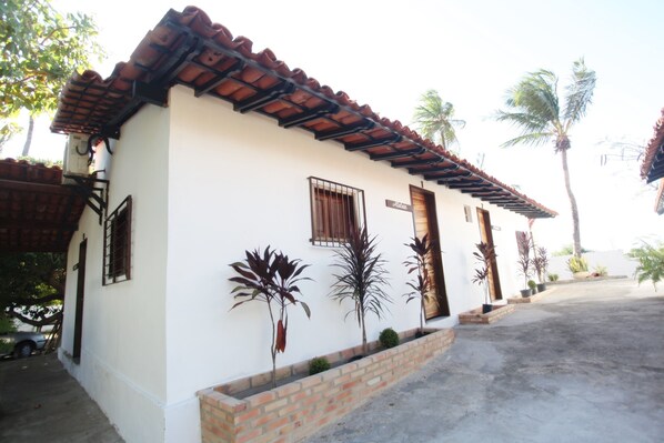 标准三人房 | 免费 WiFi、床单