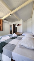 Quarto triplo standard | Wi-Fi de cortesia, roupa de cama