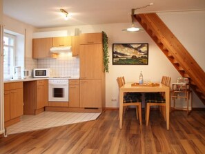 Refrigerador, microondas, horno y lavavajillas 