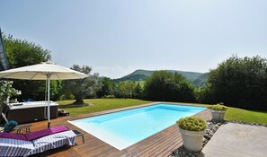 Piscine extérieure