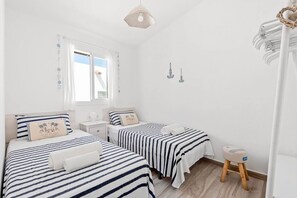 2 chambres, bureau, fer et planche à repasser, Wi-Fi