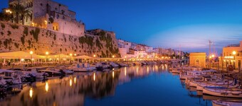 Blue Moon · Blue Moon apartment -100 mts from the sea- Menorca