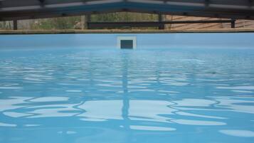 Piscine extérieure, piscine chauffée
