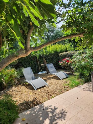 Terrace/patio - Charming Villa, 3 stars, Quality Var label in a Provencal hamlet - WIFI (Bormes-les-Mimosas)