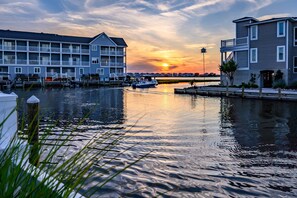 Exterior - Canal Front Views, Boat Dock, Kayaks, 10" Walk to the Beach, Free Activities inc. Golf at Bear Trap. (Fenwick Island)