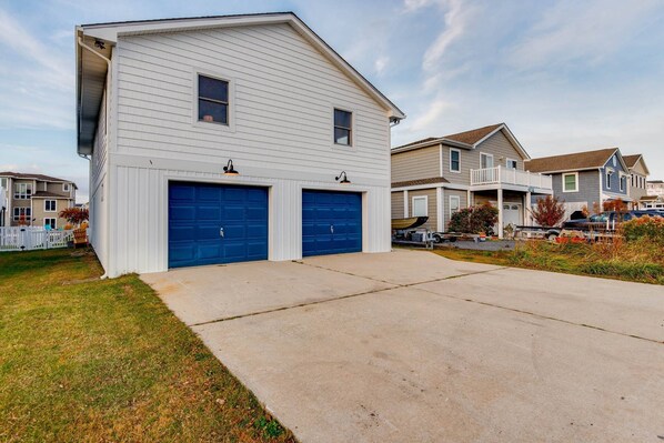 Exterior - Canal Front Views, Boat Dock, Kayaks, 10" Walk to the Beach, Free Activities inc. Golf at Bear Trap. (Fenwick Island)