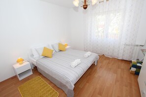 2 bedrooms, free WiFi, bed sheets - Apartment Paulinic (Rovinj)