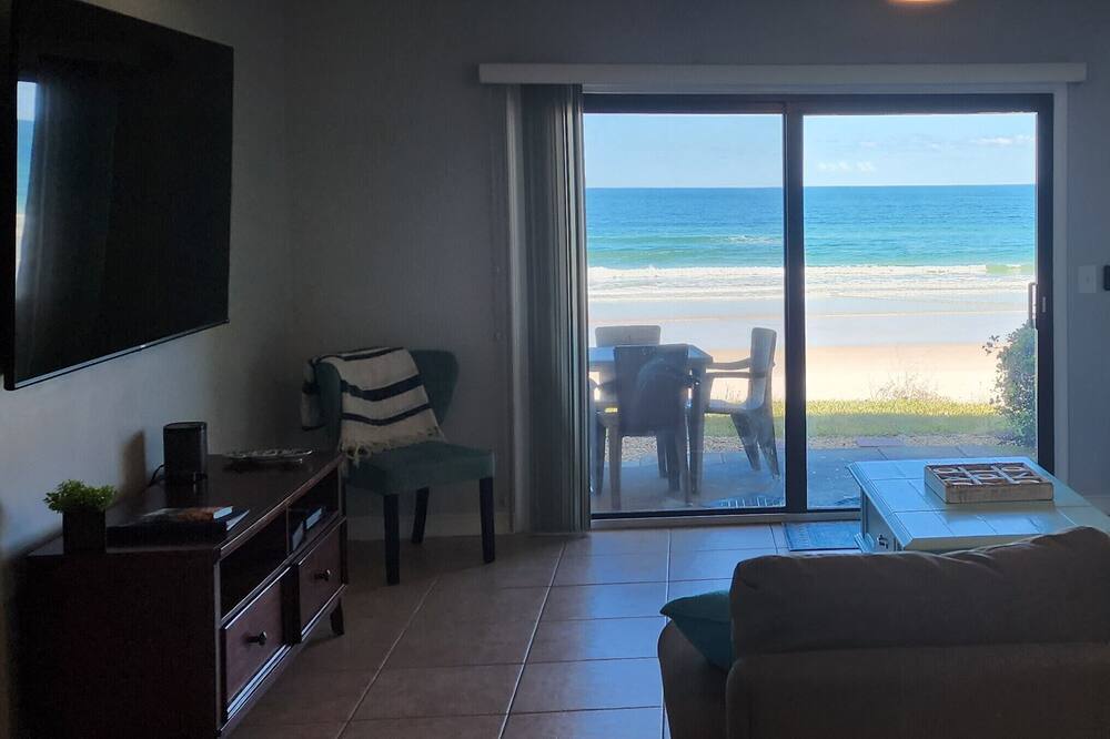 Crescent Beach Condo