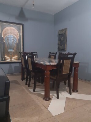 Dining - One bedroom with spacious hall (Accra)