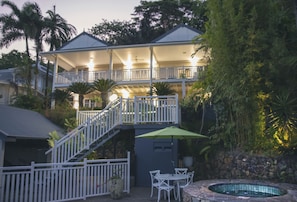 Outdoor spa tub - Breathtaking views of the ocean and city, nestled in Whitfield National Park (WHITFIELD)