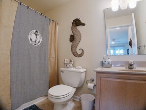 Combined shower/tub, hair dryer, towels - Completely Refurbished, Modern Accommodations, and One Block to the Beach! (Wildwood)