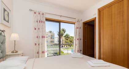 Villa with 3 bedrooms only 100m from the beach with patio by AlgarveManta (41V3)