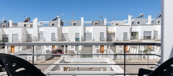 Villa with 3 bedrooms only 100m from the beach with patio by AlgarveManta (41V3)