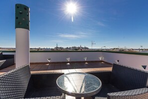 Outdoor dining - House in condominium with swimming pool 650m from the beach by AlgarveManta (52V3) (Manta Rota)