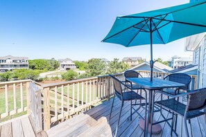 Outdoor dining - D0285 Beaulieu-Sur-Duck. Sanderling Semi-Oceanfront, Pets OK, Ocean View (Duck)