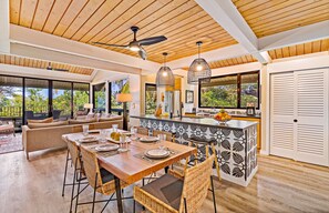 Dining - Kahana Village #41 Beach Front Deluxe (Lahaina)